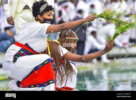  Oromo Fest – Ett Sceniskt Spektakel Med den Mystiske Oboy